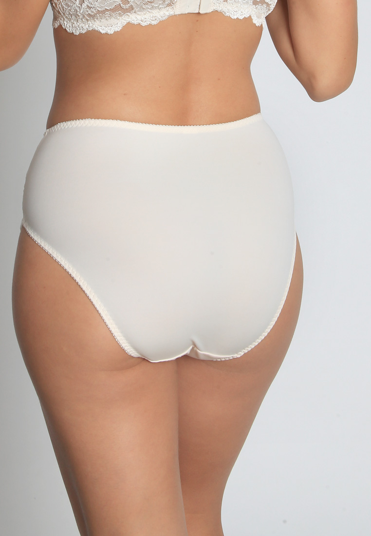 Schöner Miederslip aus hochwertiger Spitze kombiniert mit elastischem Microtouch-Material. Sehr feminine Optik und angenehm zu tragen.MiederslipHochwertige SpitzeMit elastischem Microtouch MaterialSehr feminine OptikLeibhöhe: normalWaschen 40°, Nicht Blei