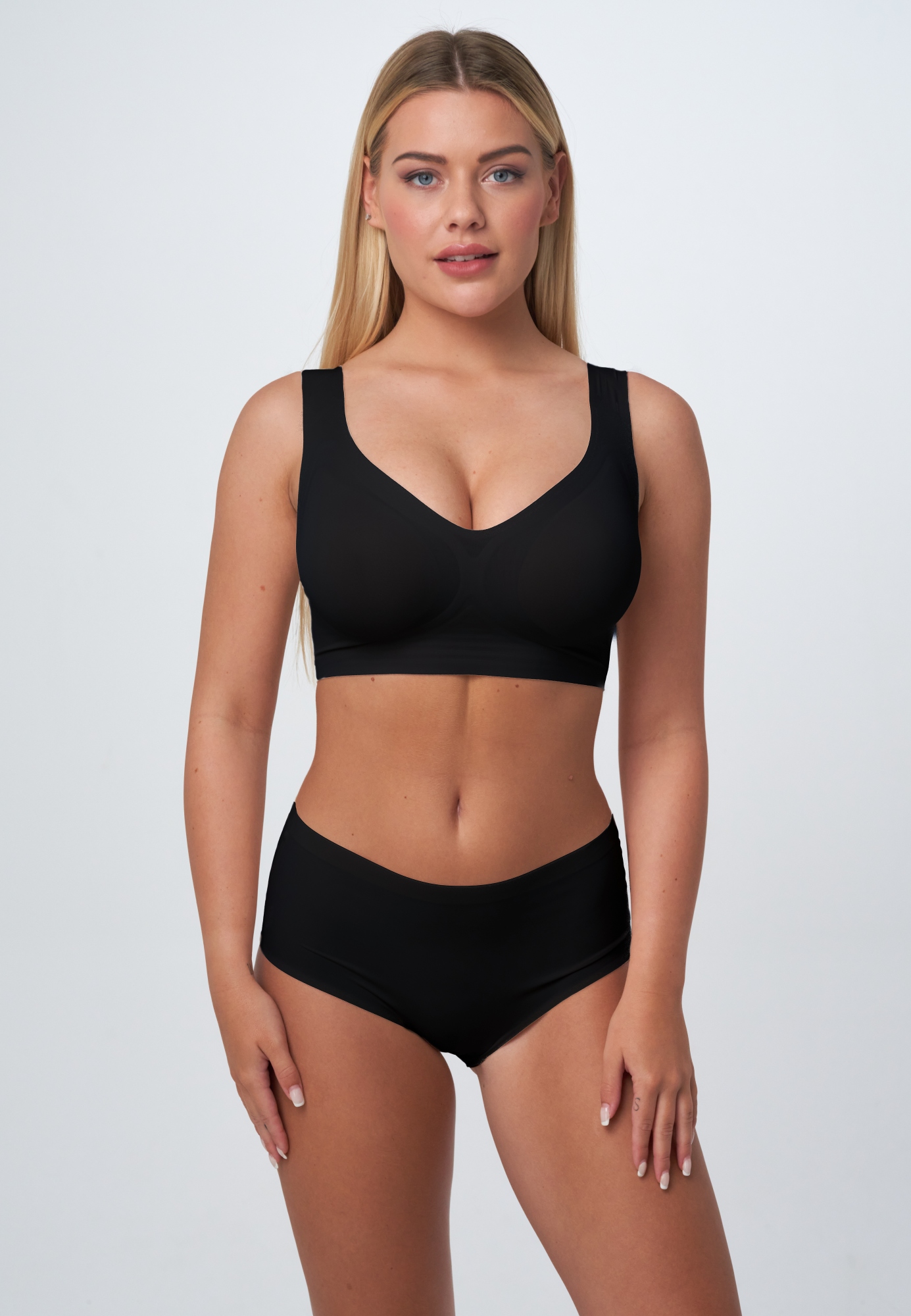 64682090000S - černá