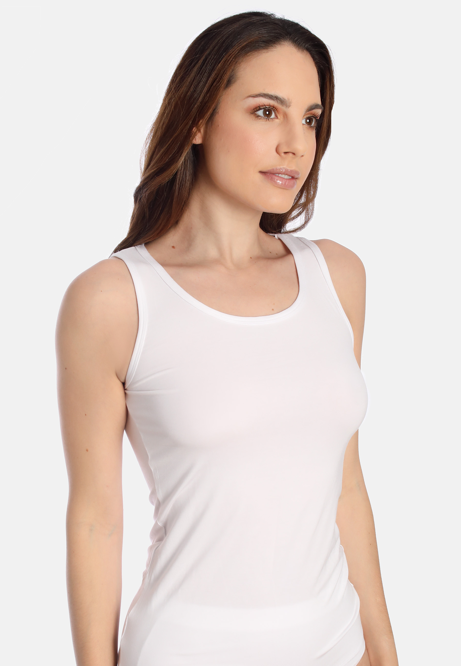 35296100_front_cropped Komfortables Top mit breiten Trägern aus weichem Modal. Das puristische Design ermöglicht, dass das Top sowohl als Unterhemd als auch als Outerwear Oberteil getragen werden.Komfortables TopMit breiteren TrägernAus weichem ModalPuristische DesignSowohl Unt