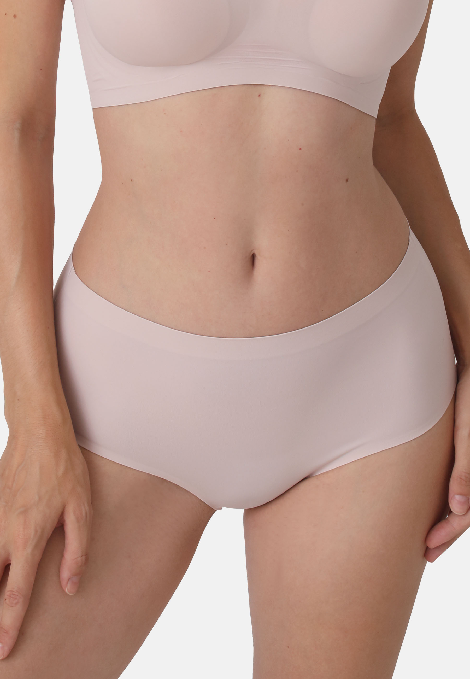 48393209_front_cropped Fühl dich rundum wohl mit diesem Slip! Die extra hohe Taillenhöhe bietet dir optimalen Sitz und angenehmen Komfort. Bonded Micro 48393 Vorderseite