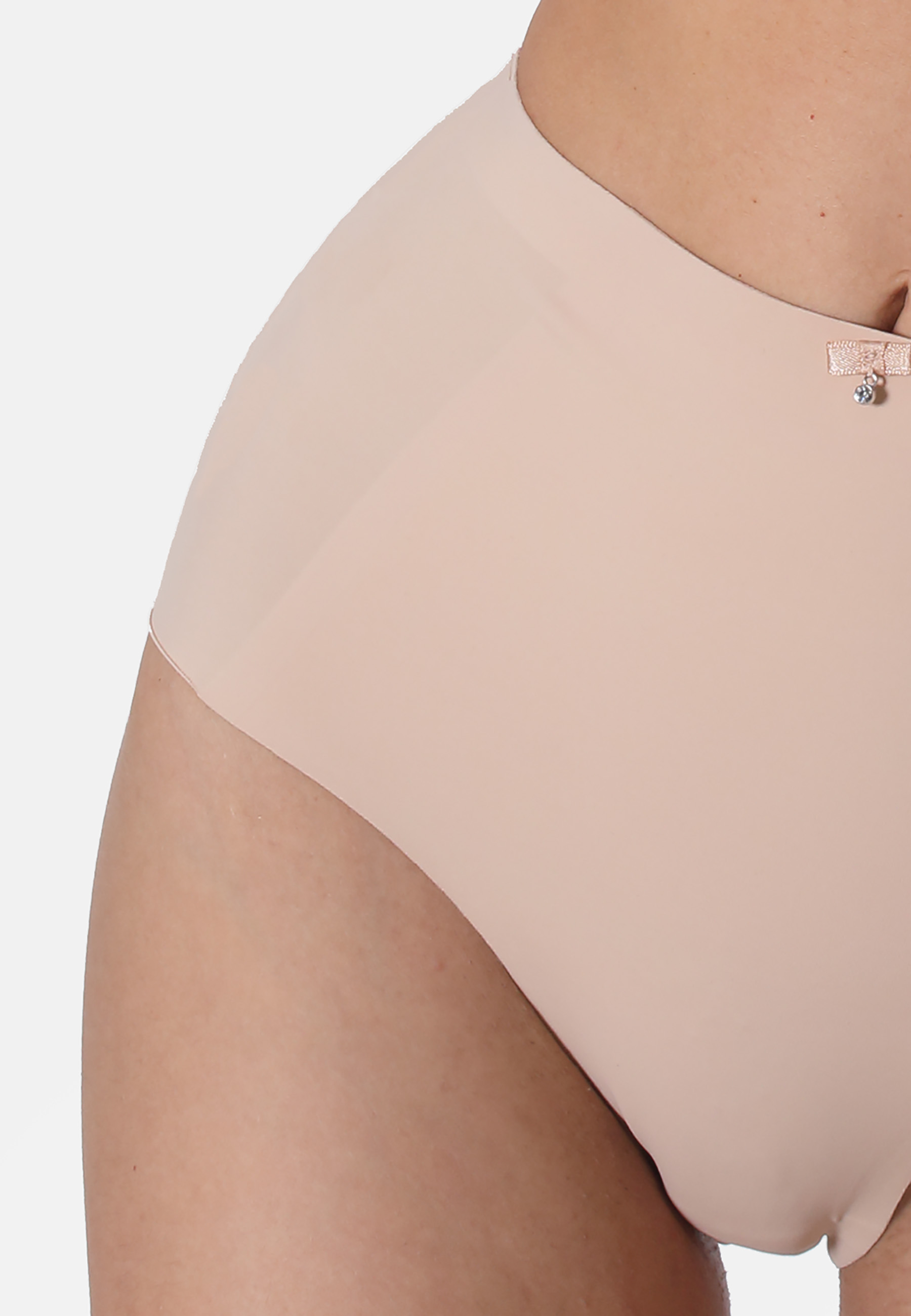 49056425_detail Unsichtbarer Taillenslip aus Microfaser - Perfekter Sitz und feminine EleganzDieser Taillenslip aus weicher Microfaser bietet höchsten Tragekomfort und eine optimale Passform. Mit breiten Seiten und verklebten Nähten bleibt der Slip unsichtbar unter der K